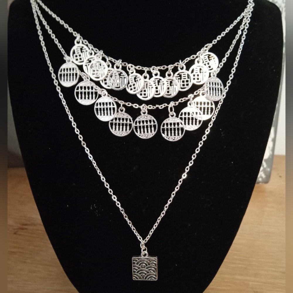 Silver layered necklace